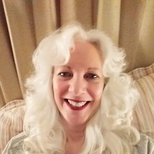 Meet your Posher, Juanita